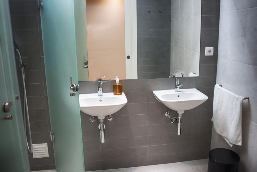 The Nook Hostel Понта-Делгада Номер фото